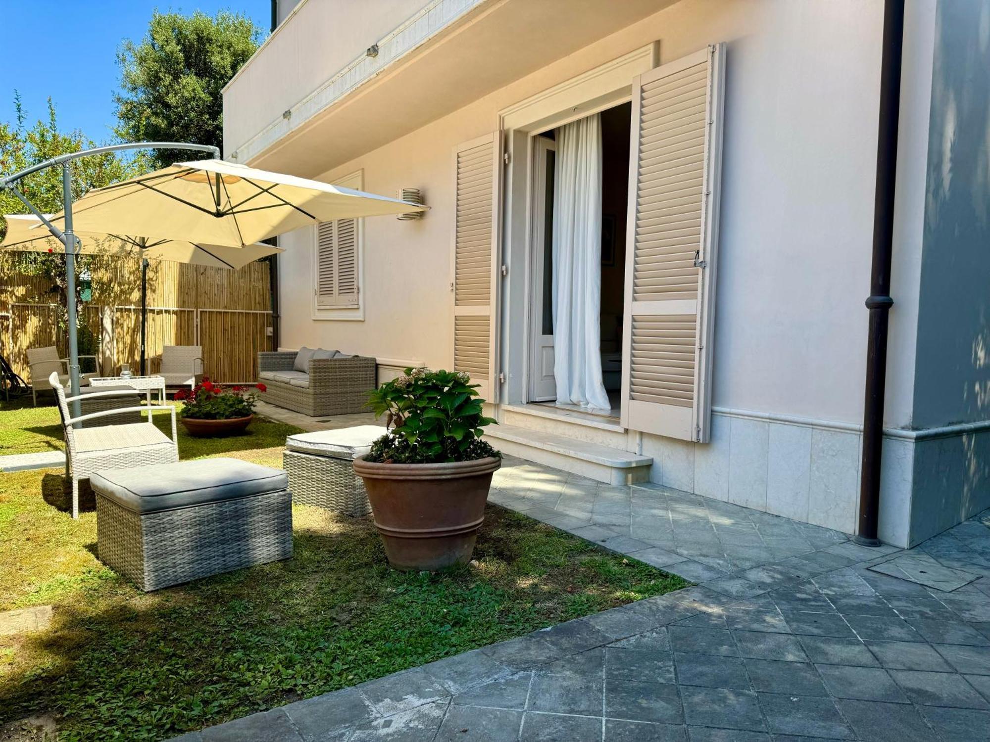 Donati 6 In Centro Dei Marmi Forte dei Marmi